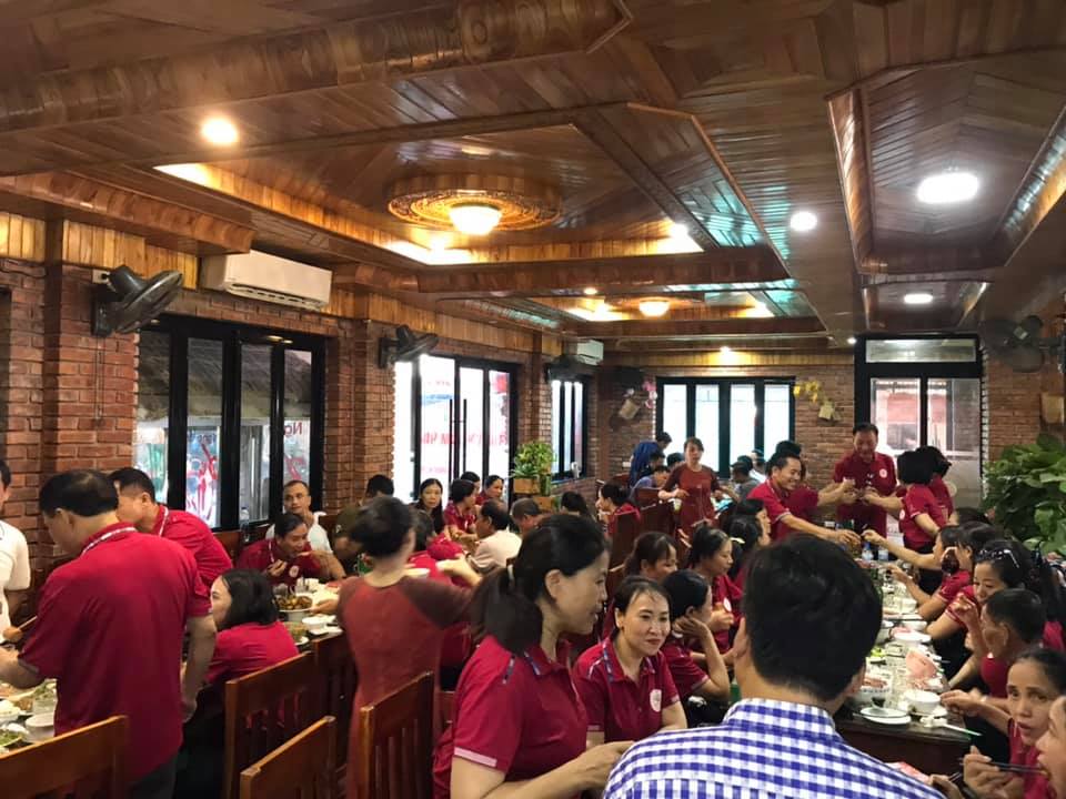 Nhà hàng Làng Việt 1