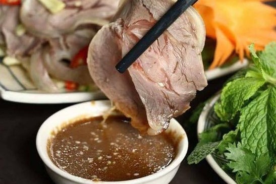 Thực đơn 1: 120.000/suất